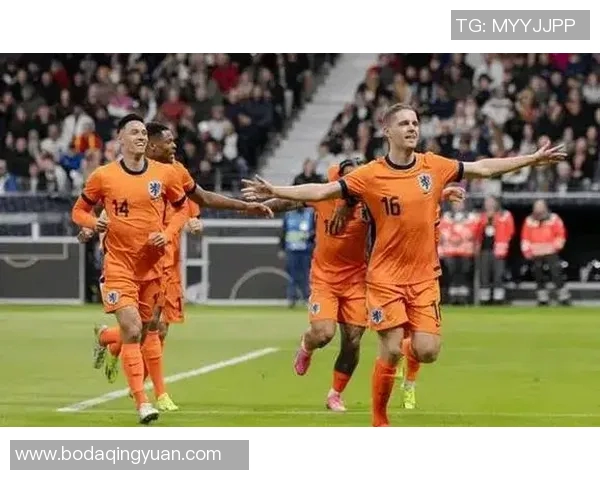 德国与荷兰足球对决出场阵容分析与战术解读